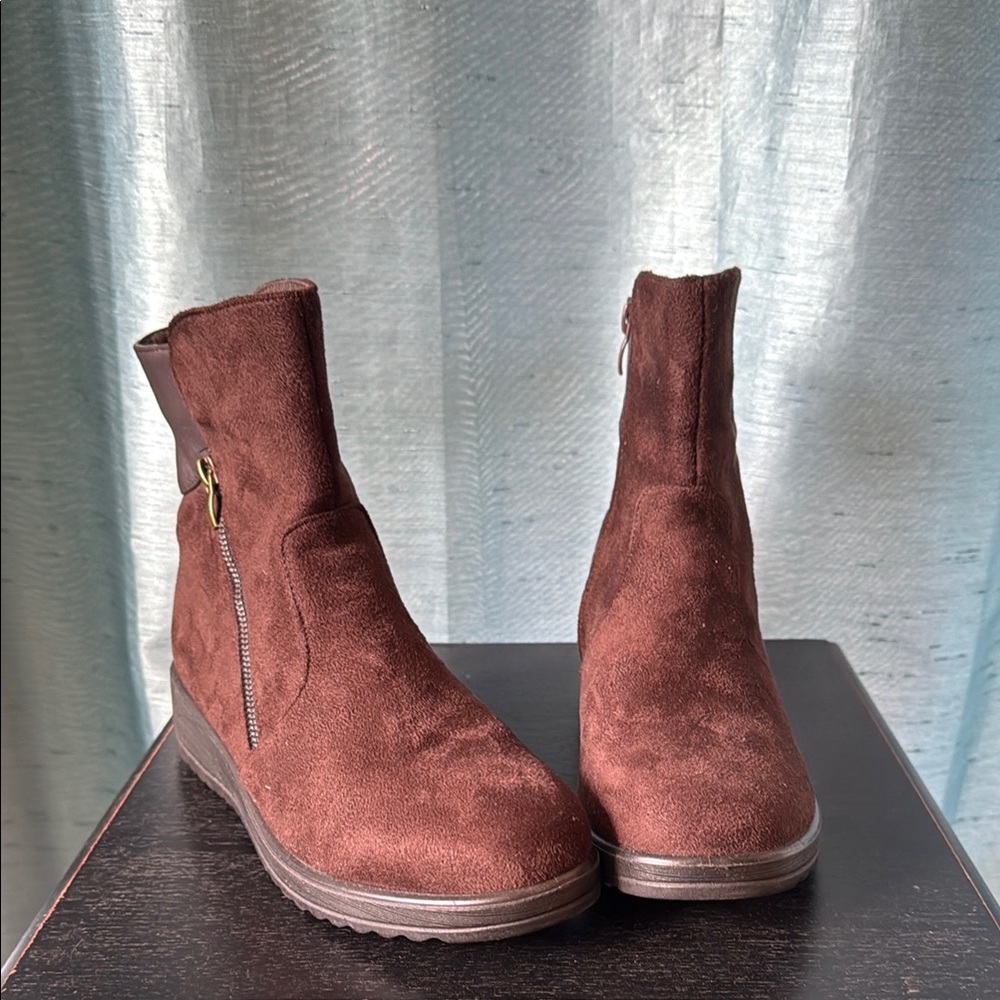 Spring step - Dexflex - worn once. Brown Suede Ankle Boots